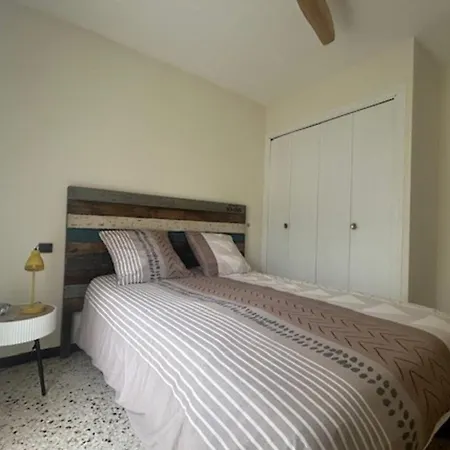 2 Air-conditioned In By The Sea Apartment *